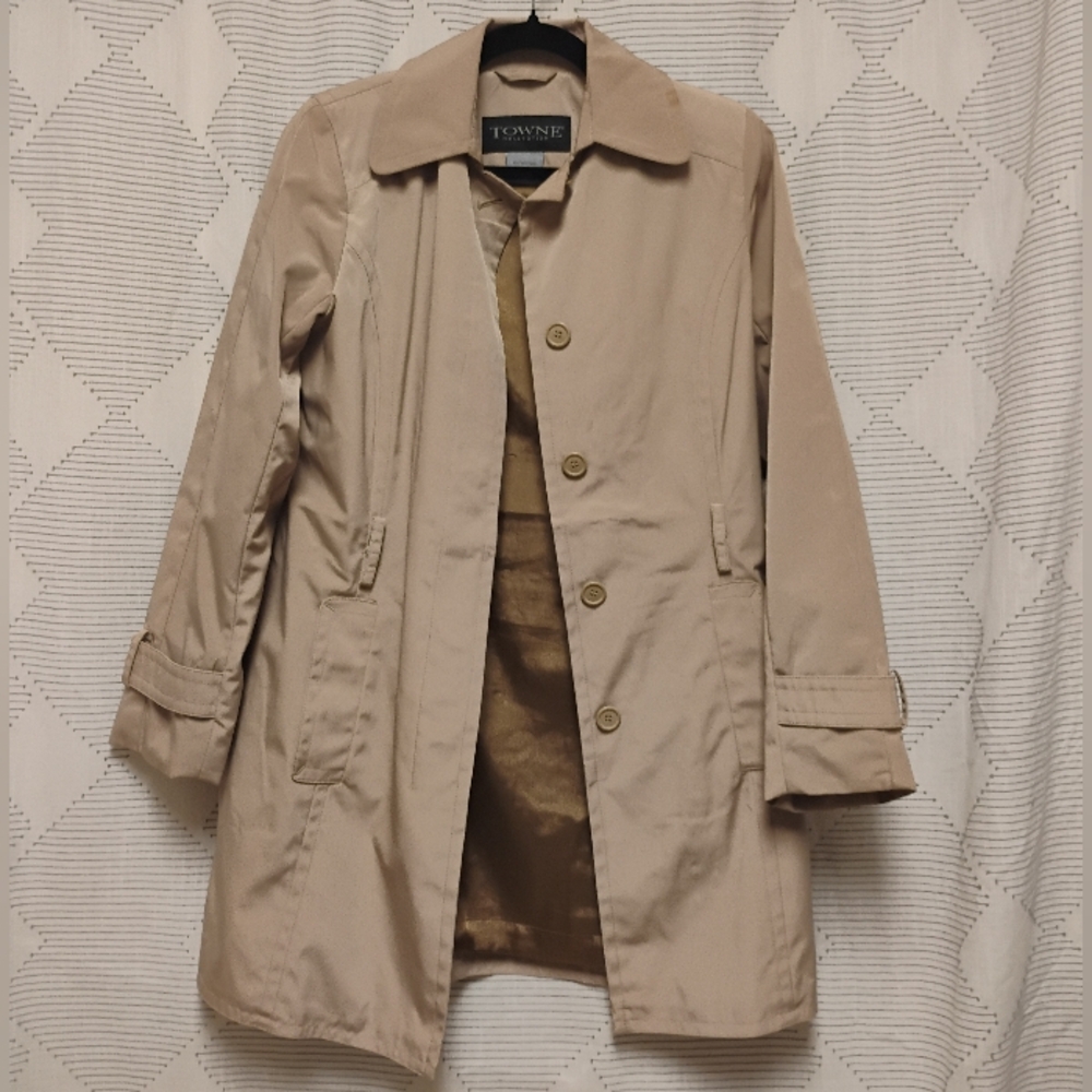 Towne Collection Women's Tan Rain Coat Trench Coat Size Small Pockets